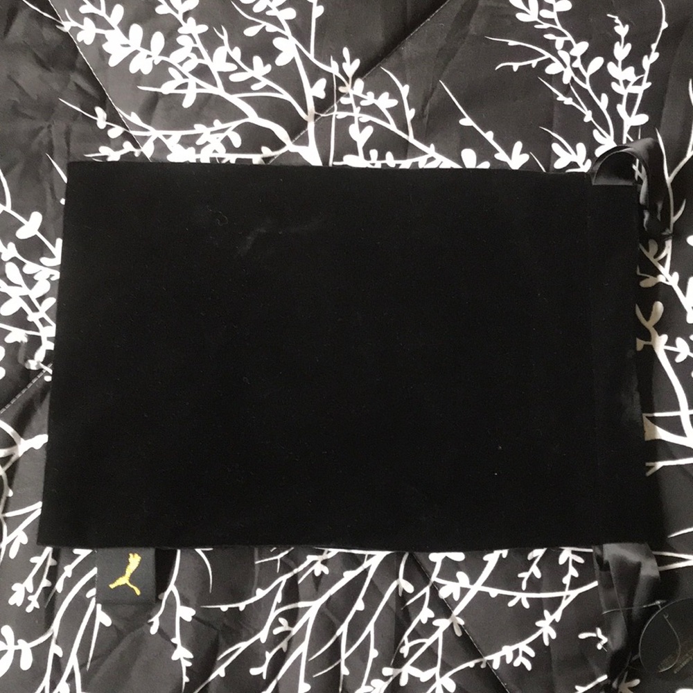 Authentic Velvet Fenty Drawstring Dustbag - Picture 2 of 2